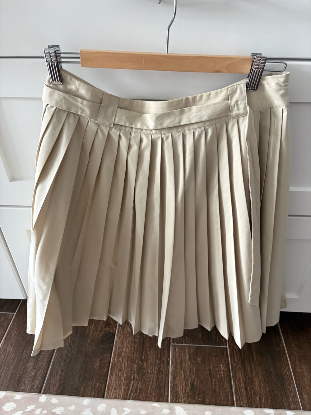 Banana Republic Pleated A-Line Skirt - Cream